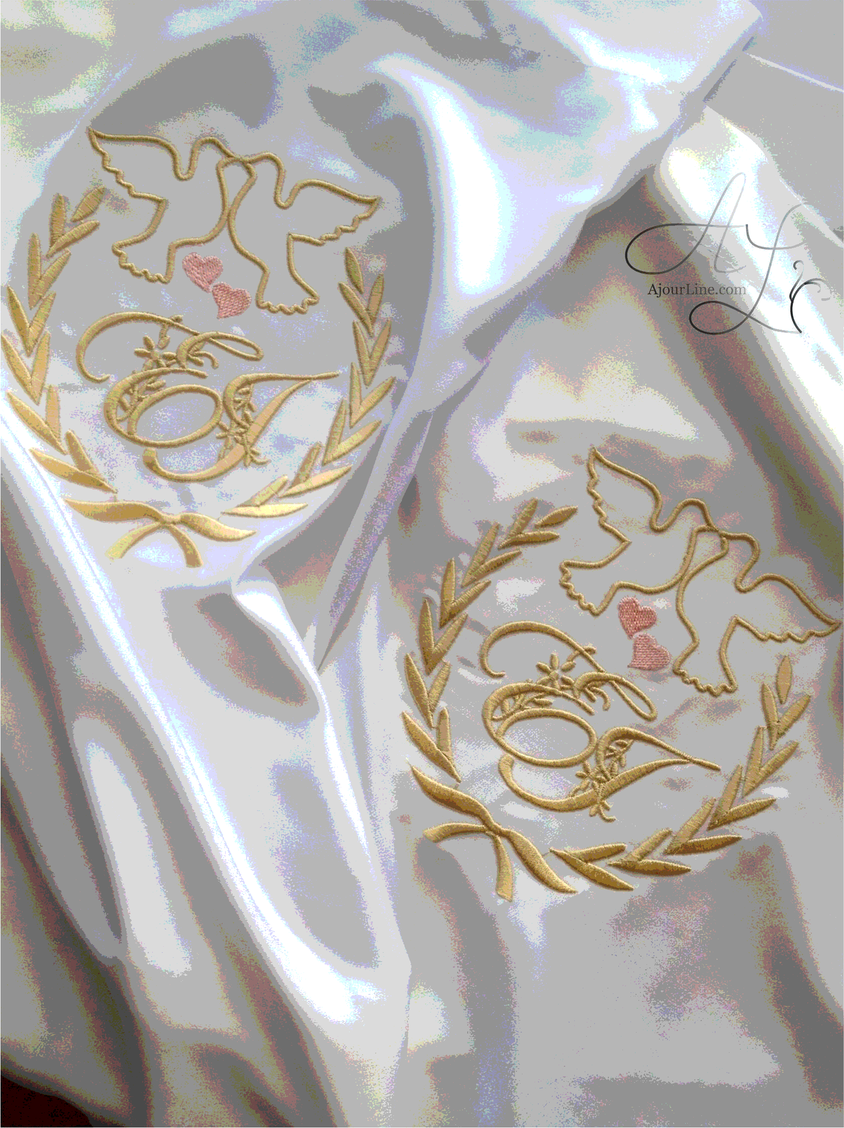 Individual wedding crest with initials and wedding date — a luxurious decorative detail and a perfect gift for newlyweds. Personalized embroidery, Riga, Latvia. Enhance your bedding set with unique embroidery. Worldwide shipping available.