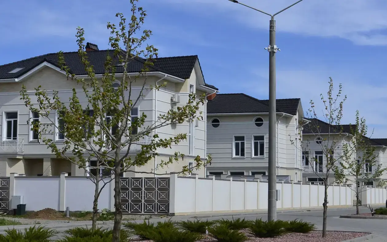 КГ Дайберг — внутренние проезды коттеджного городка
