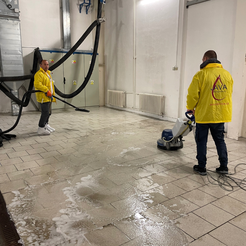 čištění podlah, čištění tvrdých podlah, čištění PVC podlah, voskovaní podlah