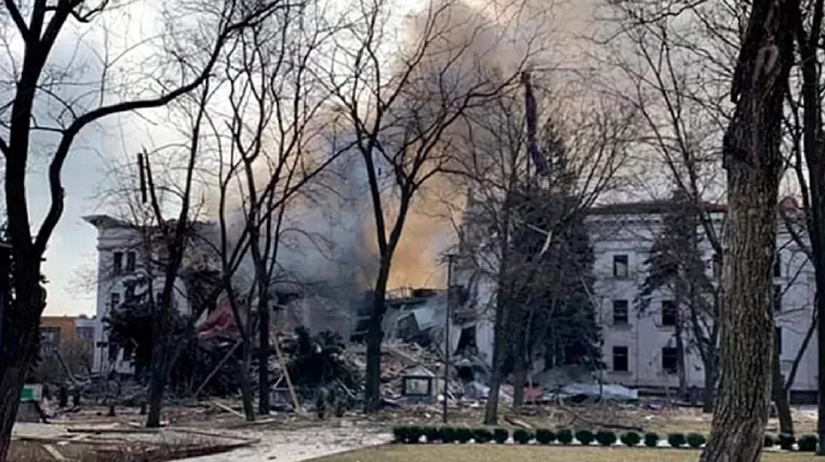 Драмтеатр після російського удару