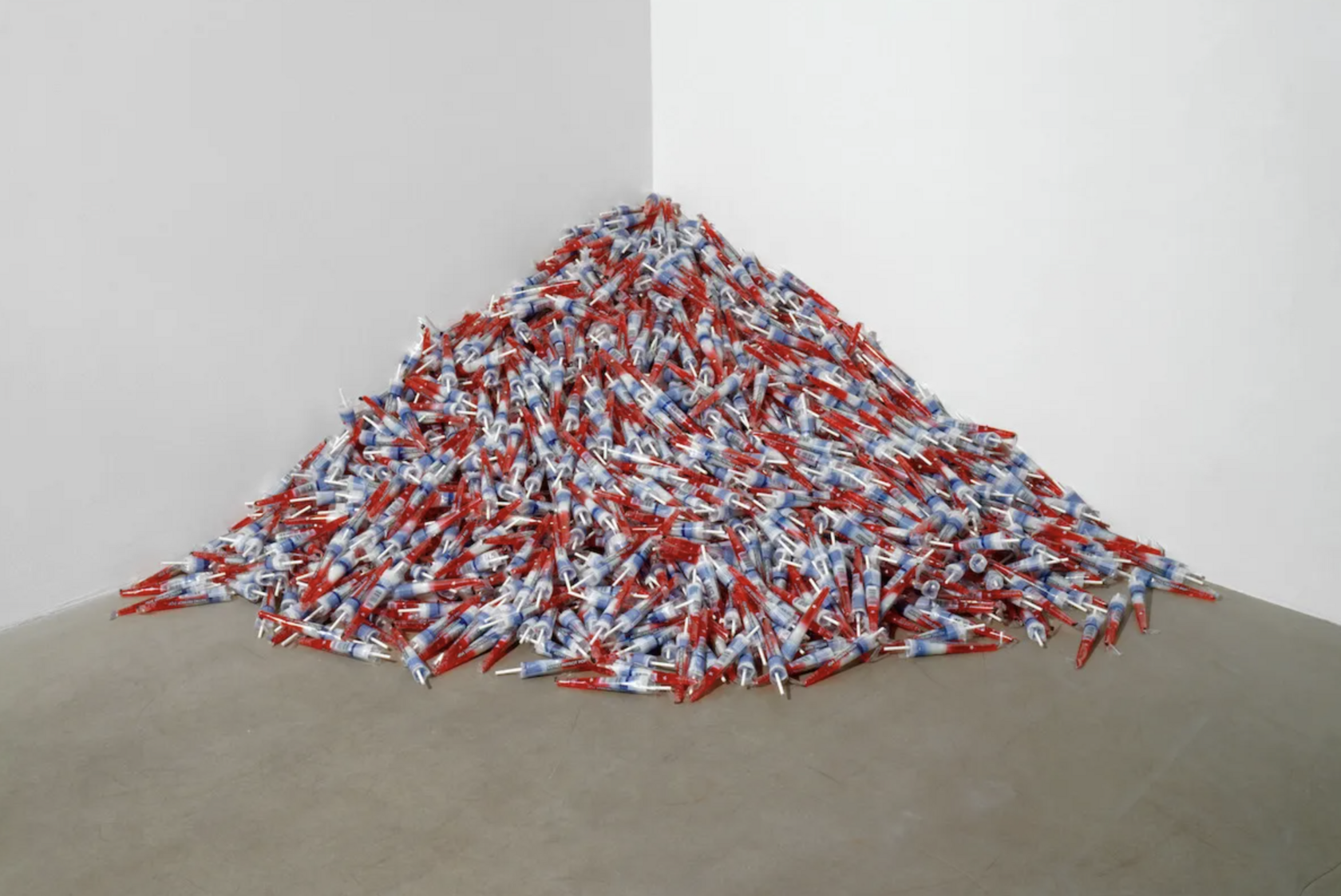Felix Gonzalez-Torres: Art That Speaks Beyond Words