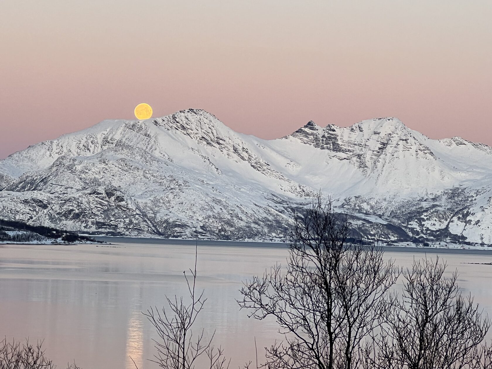 Ranking the best city destinations for a winter honeymoon