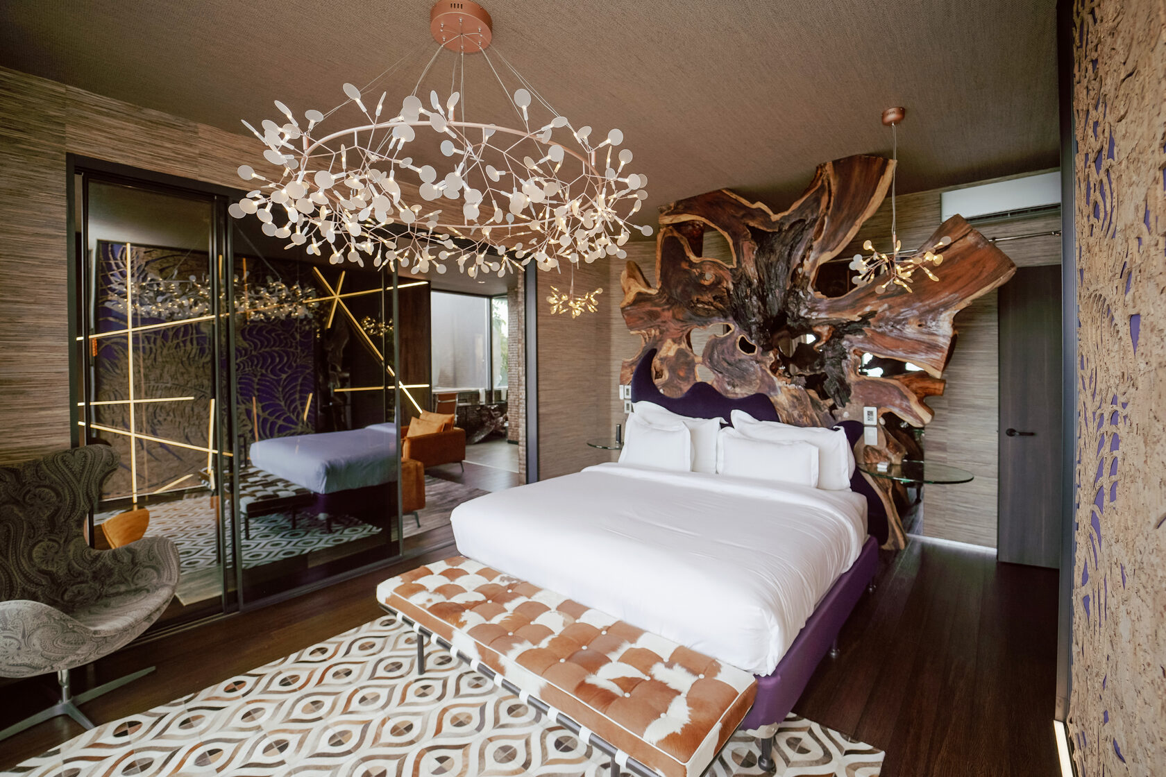 Sky Penthouse Private Pool, the tree-slice headboard, Hotel Makanda, Manuel Antonio