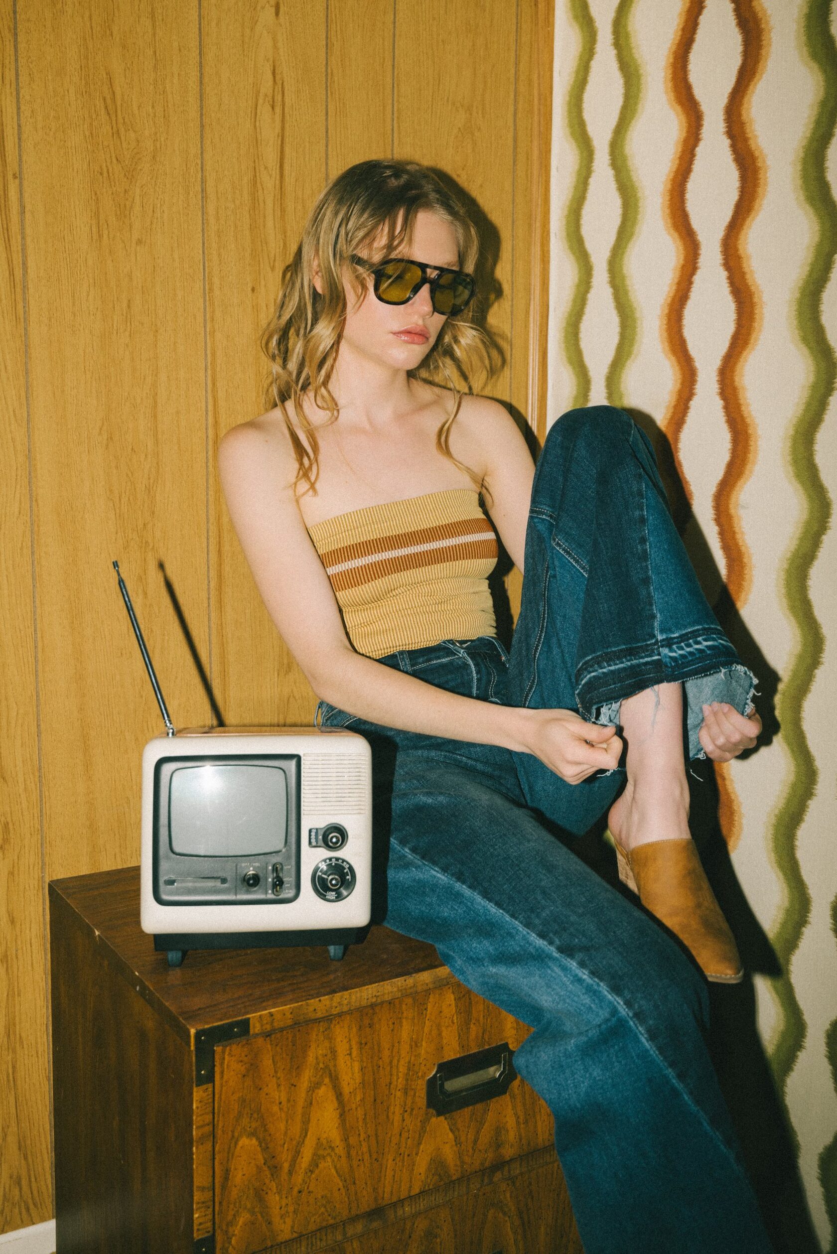 Artemis Vintage Denim campaign, retro TV