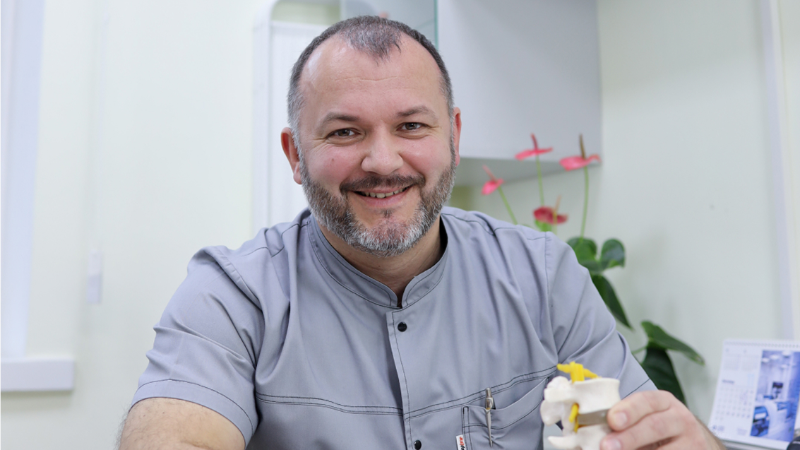 Євгеній Боровський, ортопед
