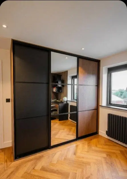 Made-to-measure fitted wardrobes in Peterborough