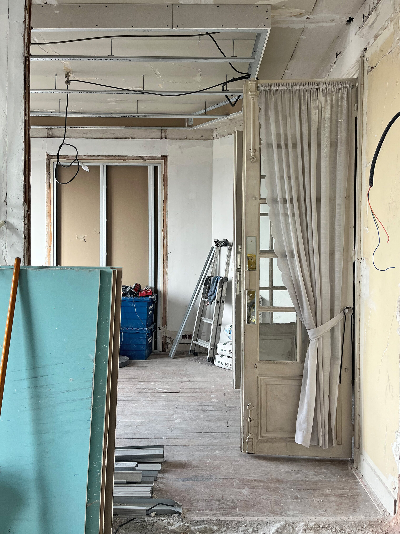 Rénovation de studio à Paris : concevoir un petit espace sur mesure