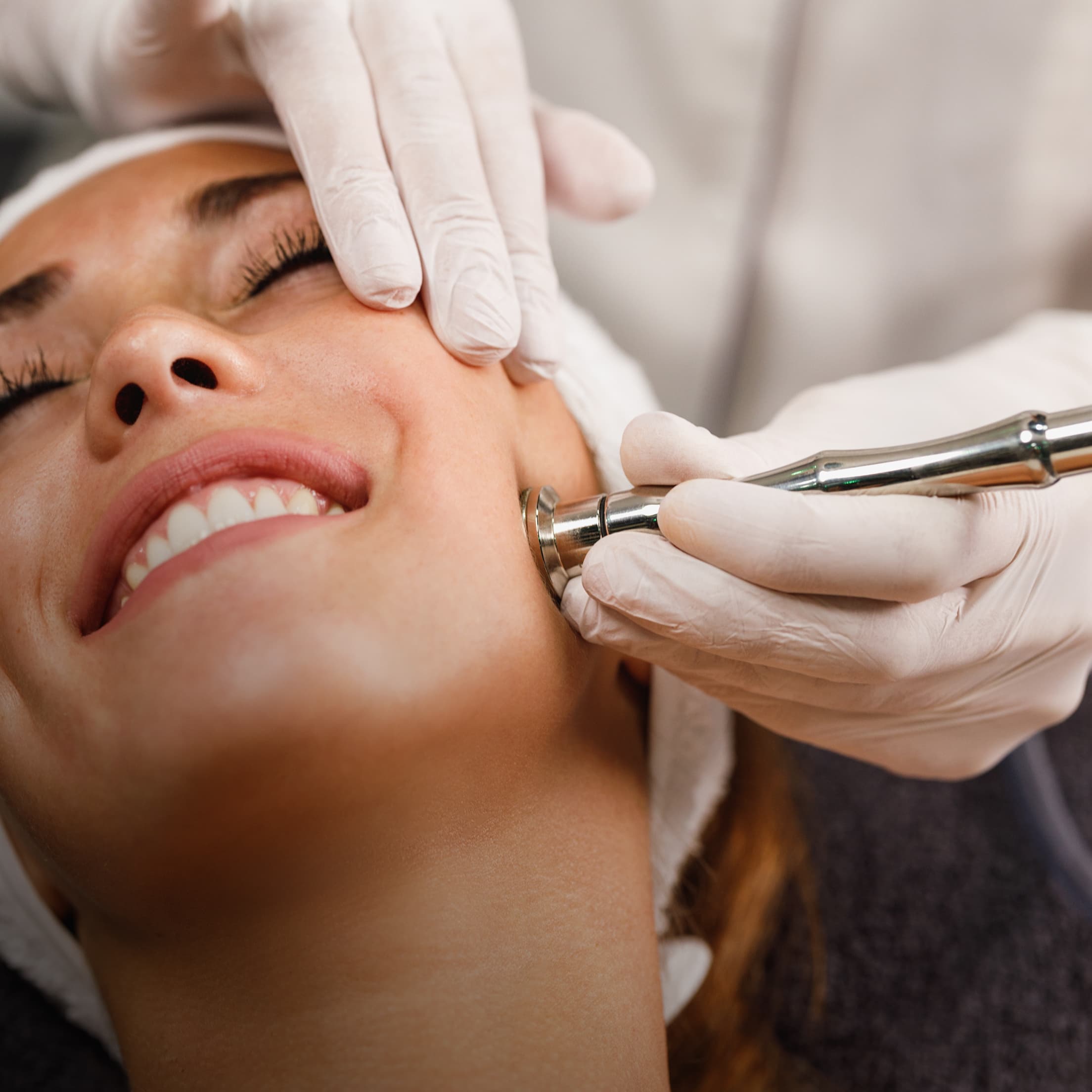 Microdermabrasion Facial treatment in Burbank at NewSkinLA skincare studio