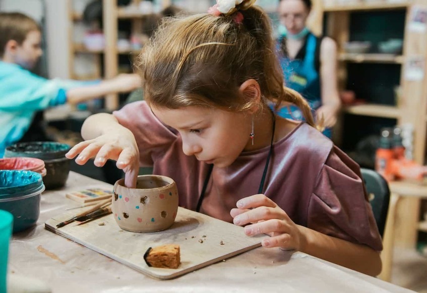 pottery for children in Toronto ages 6 to 10