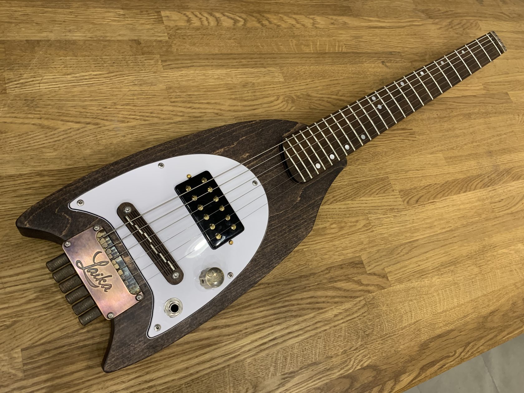 Laika Guitarsトラベル ギター [左利き、レフティー]