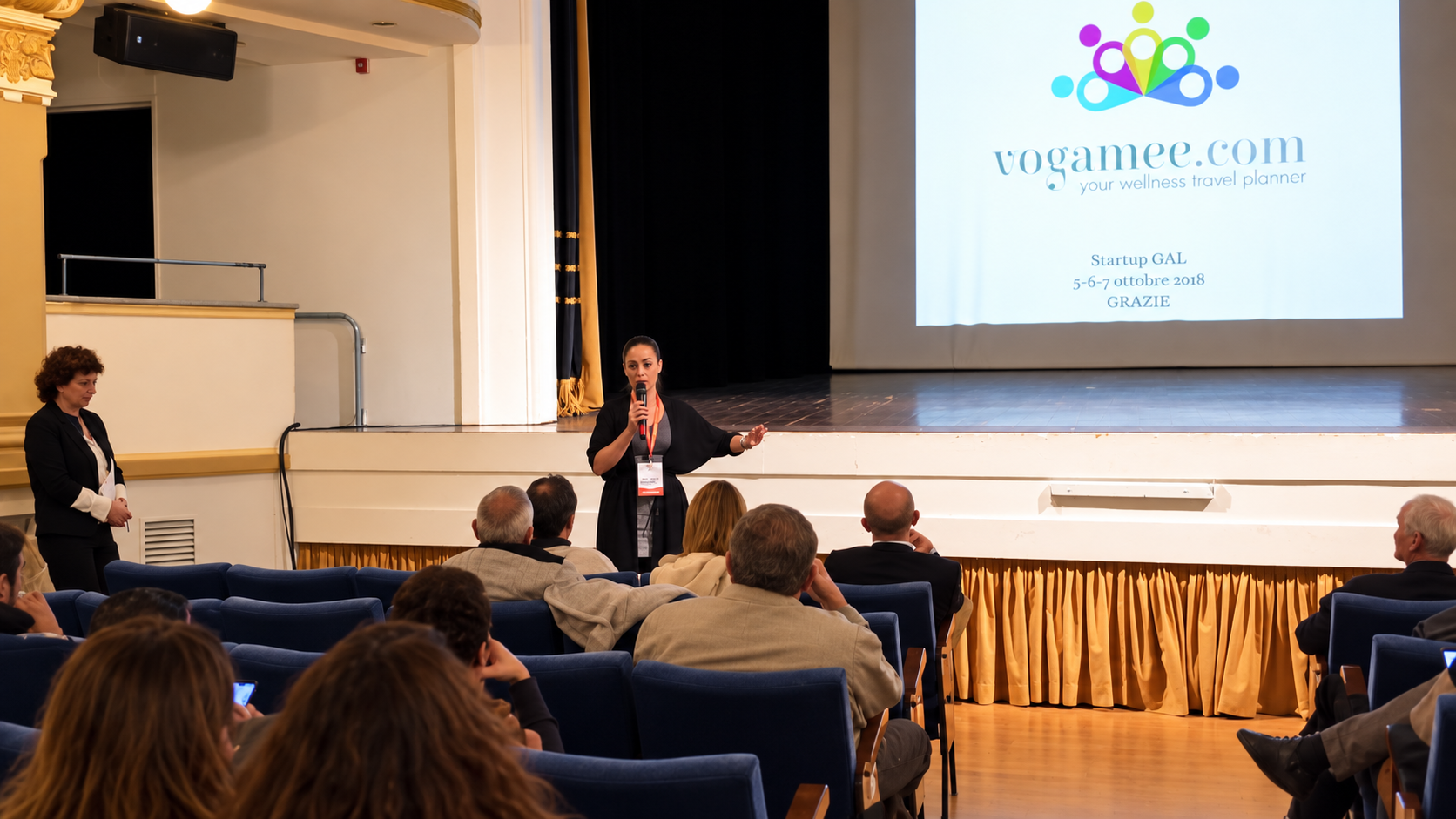 Ana Laura Ramirez presenta il suo progetto sul palco di Startup GAL, nell’ottobre 2018