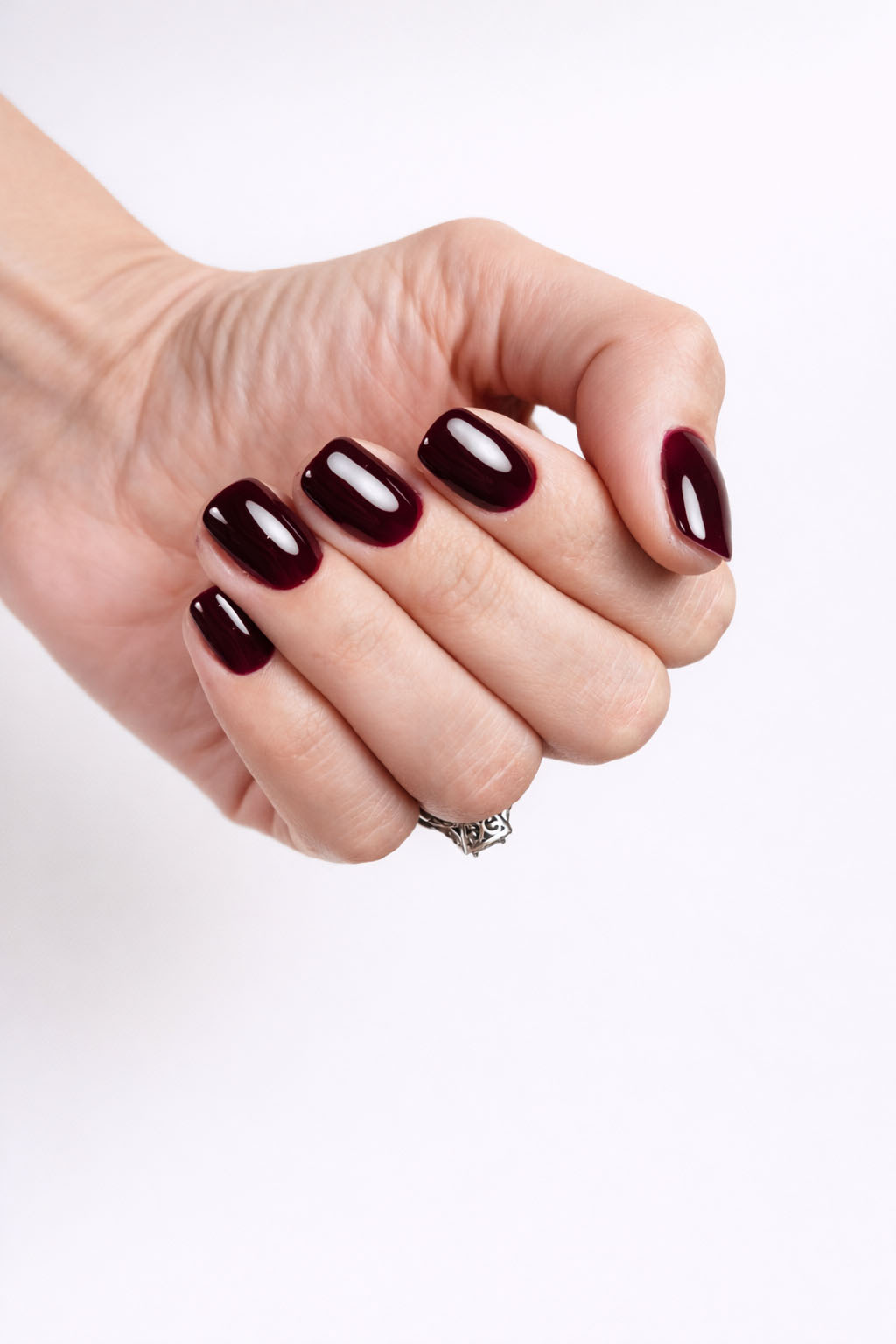 Classic nail polish manicure at OLOLO Nails salon, Bucharest Sector 1