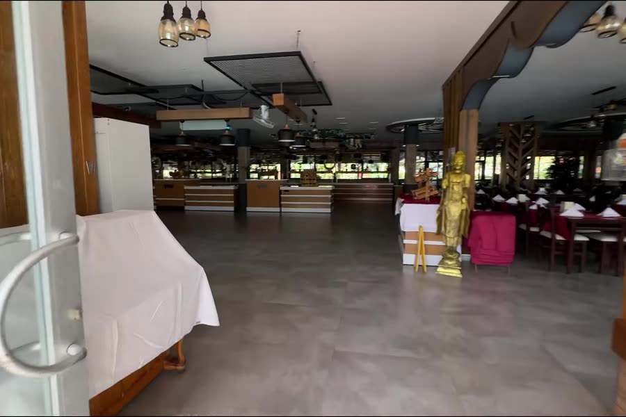 Ресторан на першій лінії — Club Hotel Belpinar