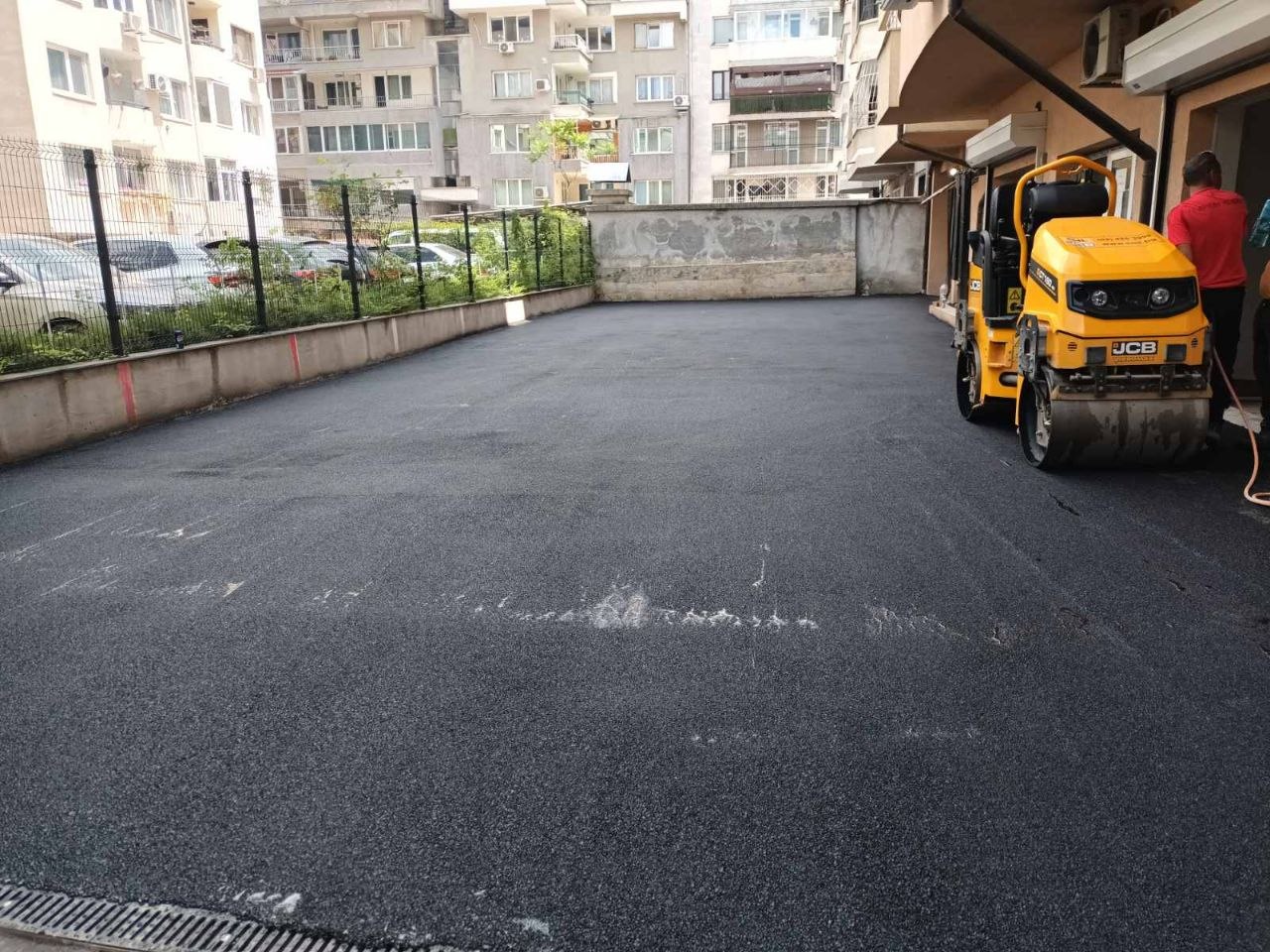 Асфалтиране на двор