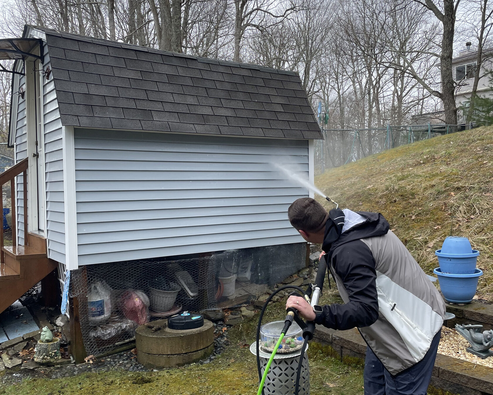 pressure house washing