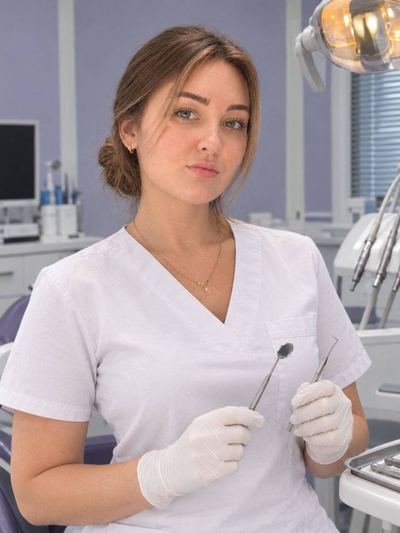 Карина Ткачова, стоматолог-терапевт Synergy Dental Clinic, Дніпро