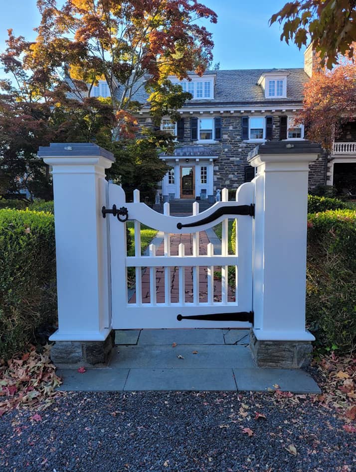 Colonial entry man gate in white with iron strap hinges 