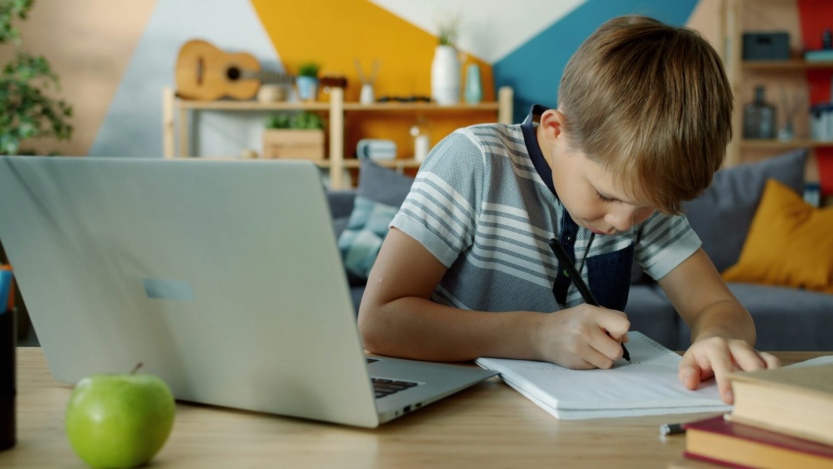 Platforma edukacyjna AMAkids — gry i trening domowy