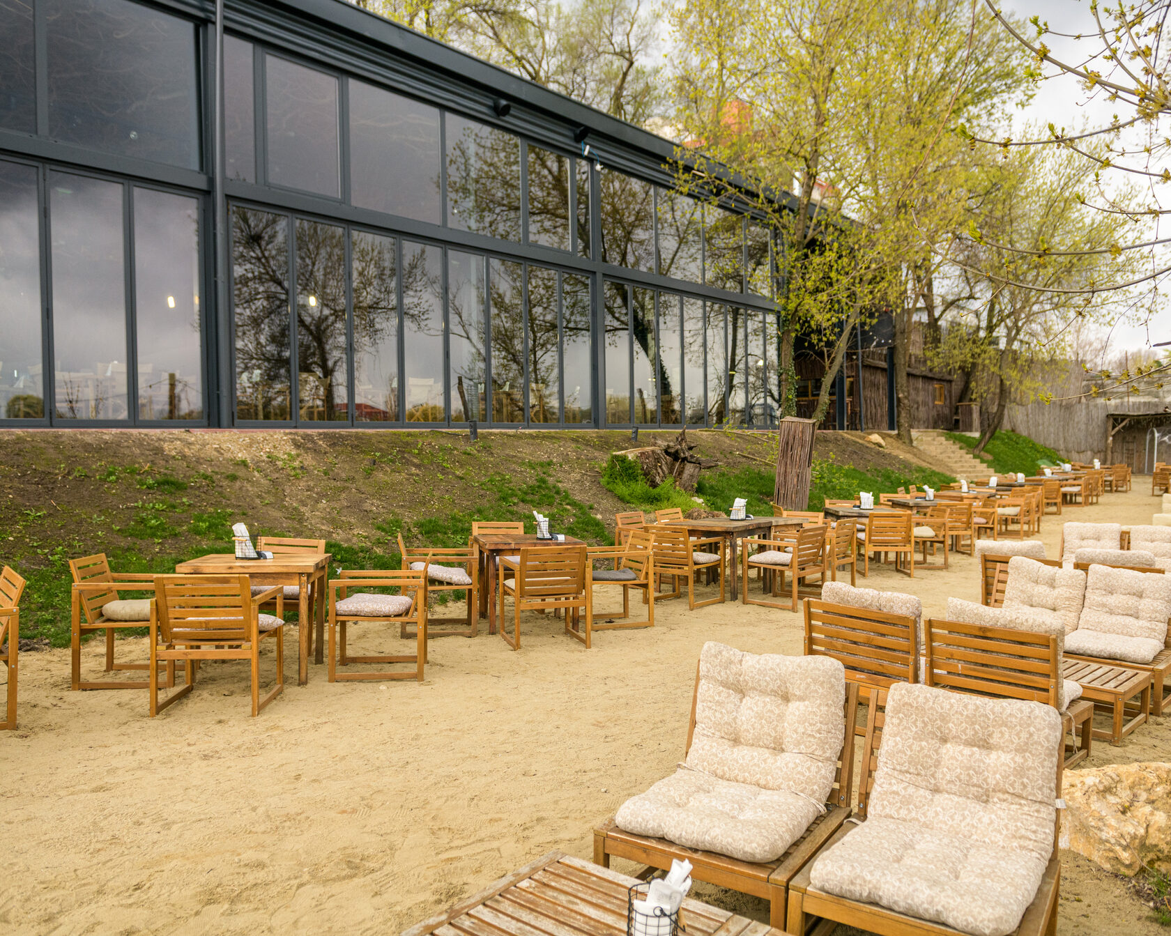 Indigen Restaurant and Bar (HOME)