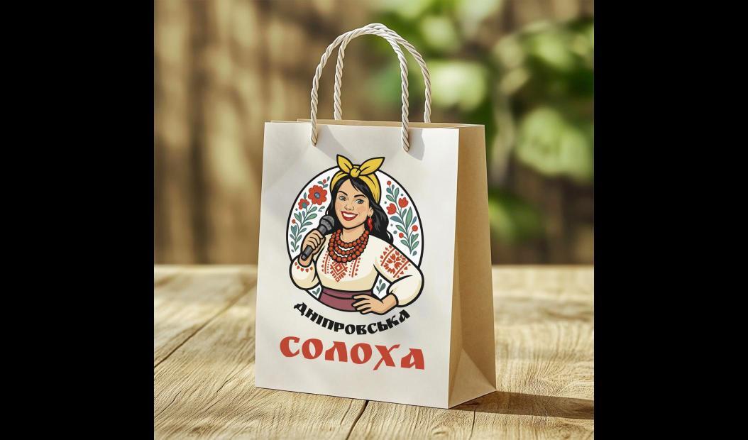 Логотип «Дніпровська Солоха» на подарунковому пакеті