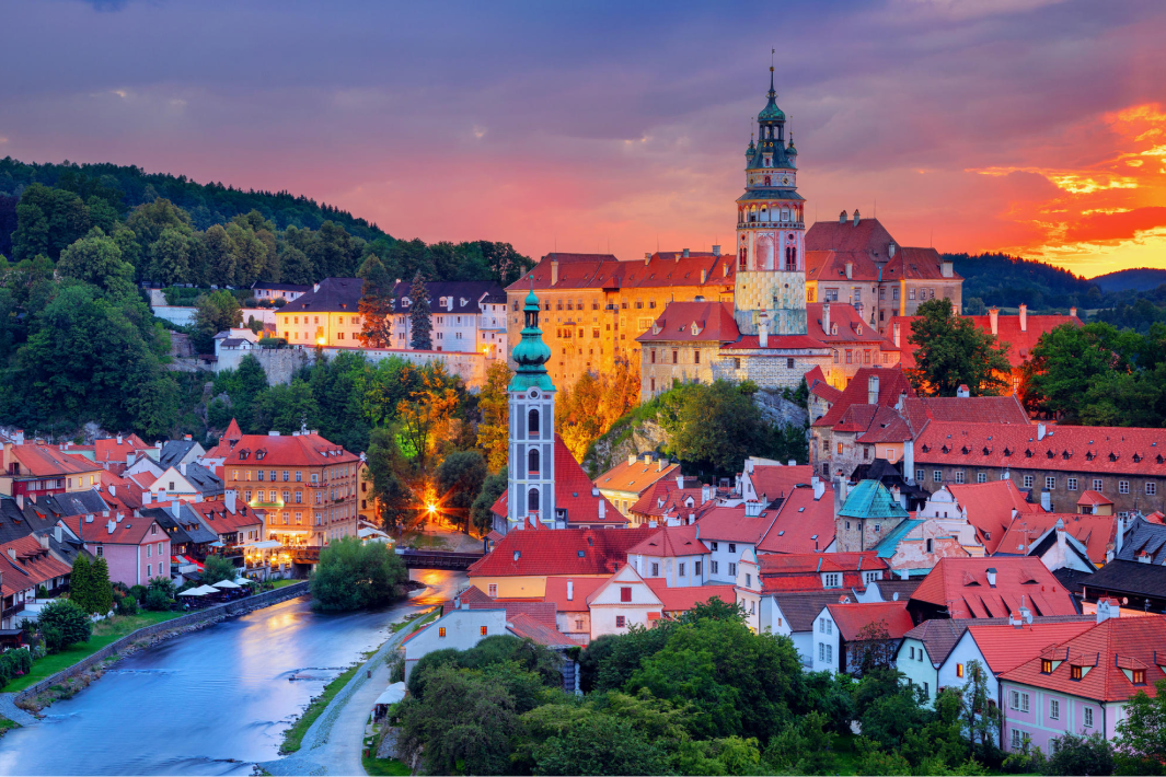 При подаче заявления на выдачу или продление визы студенты редко уделяют достаточно внимания заполнению анкеты, считая ее менее важным документом. Здесь мы расскажем Вам, как правильно заполнить анкету, чтобы избежать будущих проблем.