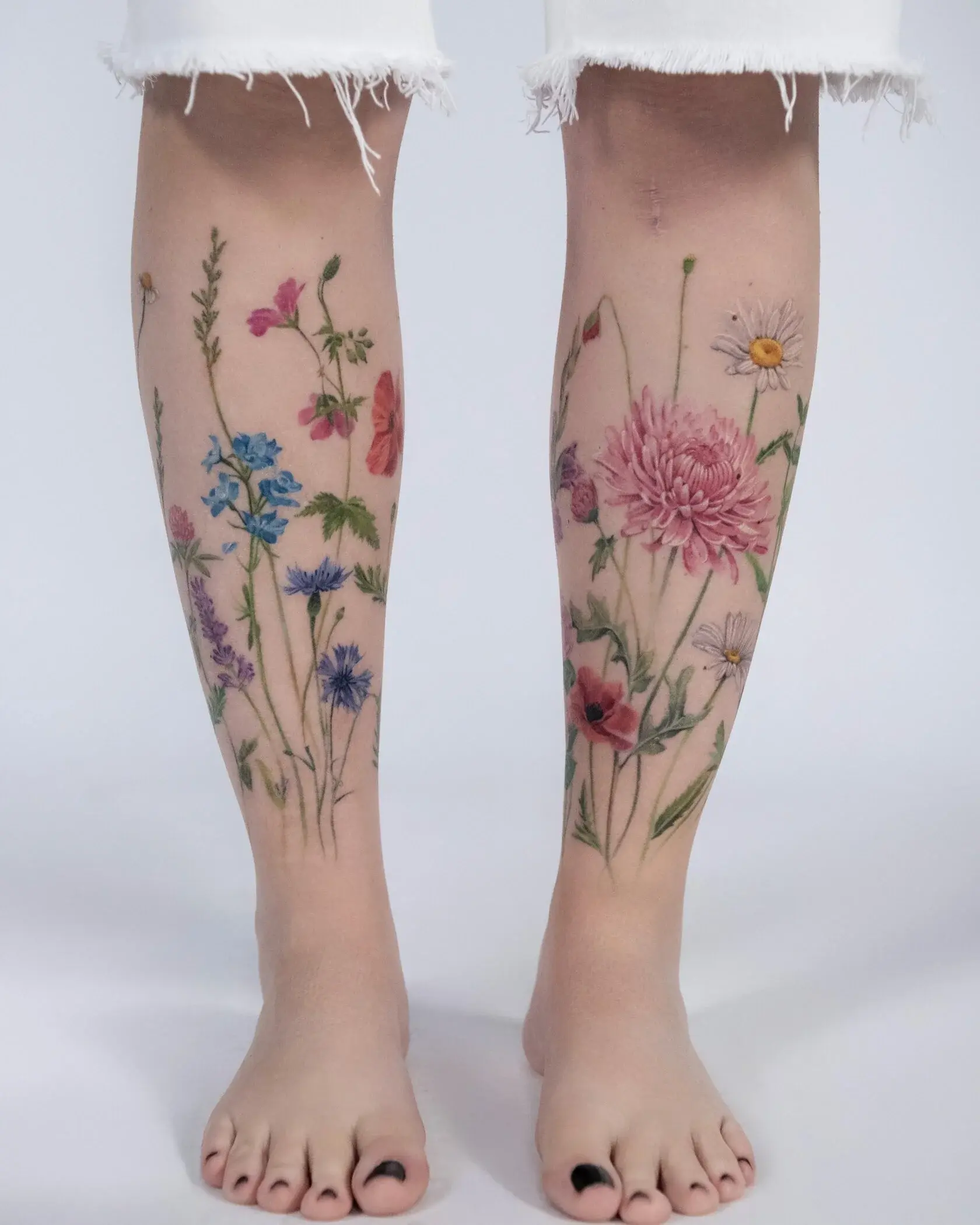 Farbe Tattoo Beispiel 1 - Brennnessel Tattoo Berlin