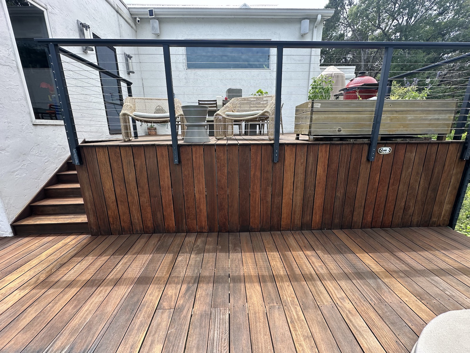 Finished IPE deck boards with protective oil finish