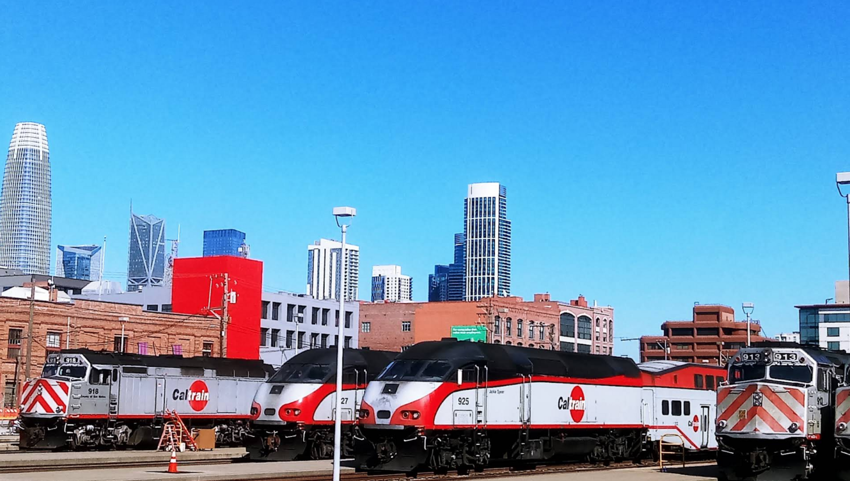 3 min walk from Caltrain to MirrorMe