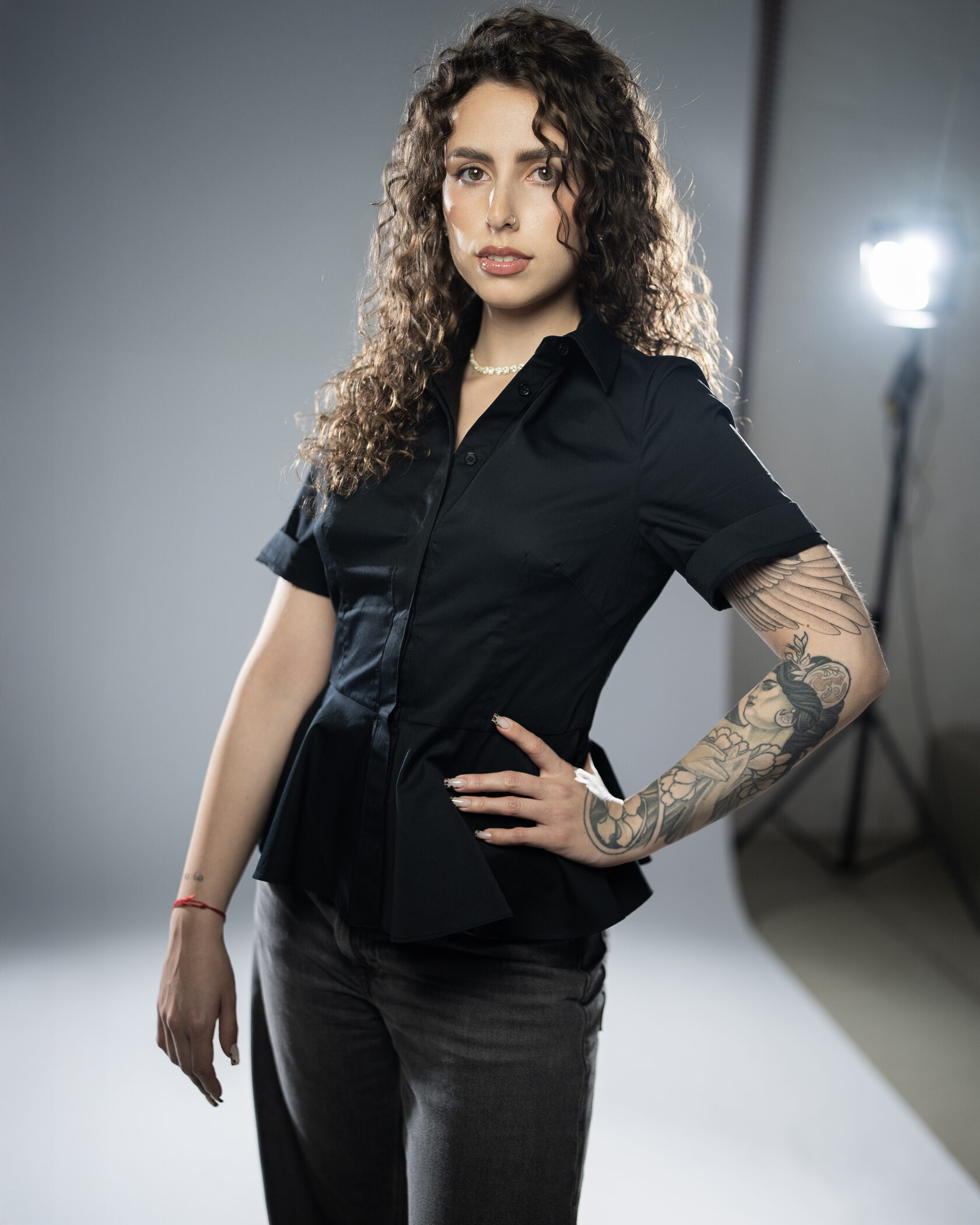 Portrait von Tattoo Artist Franchesca bei Brennnessel Tattoo Berlin