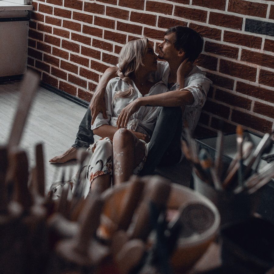 Date night pottery class for couples in Chicago