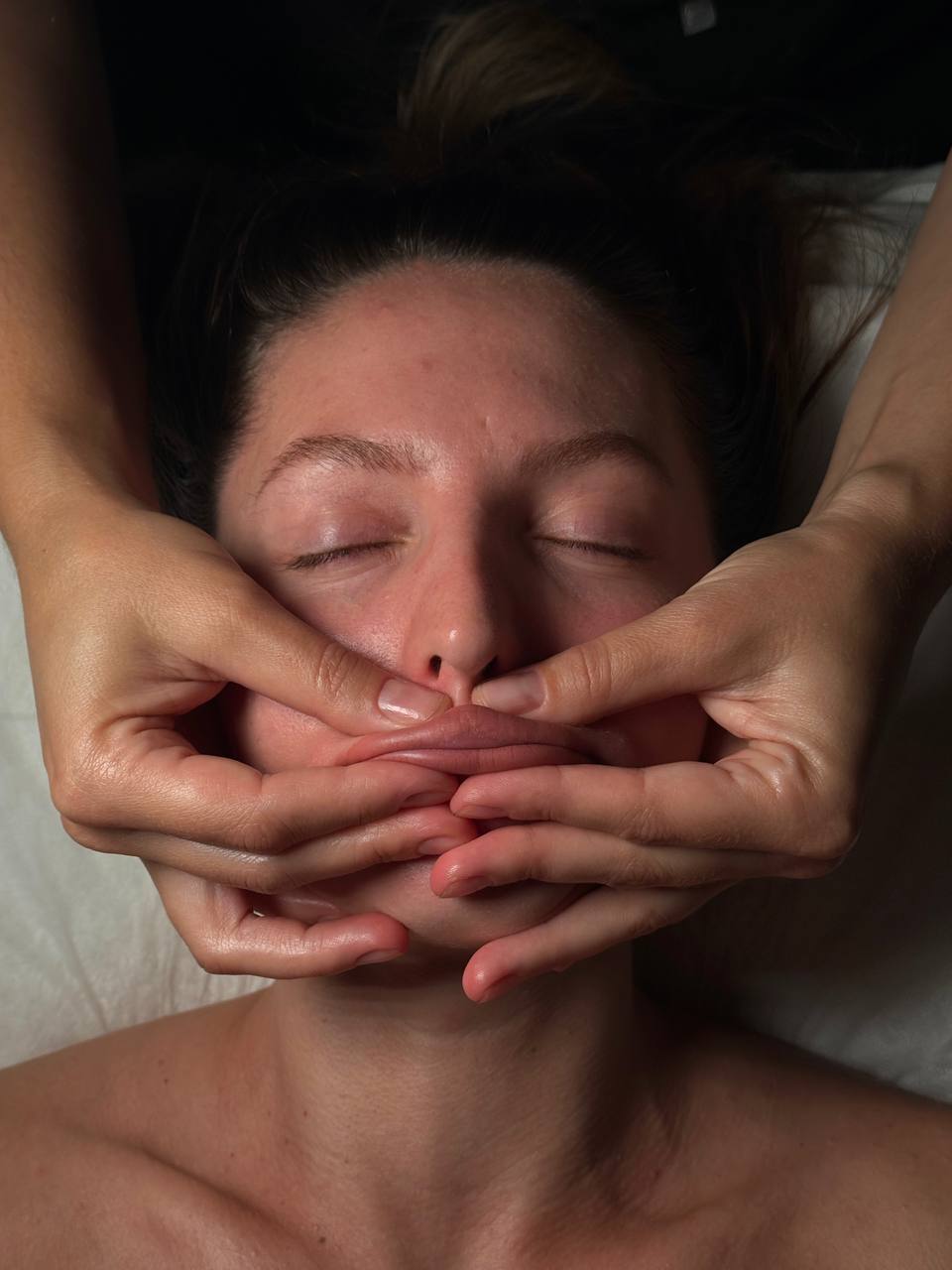 FaceBliss facial massage treatment in the salon
