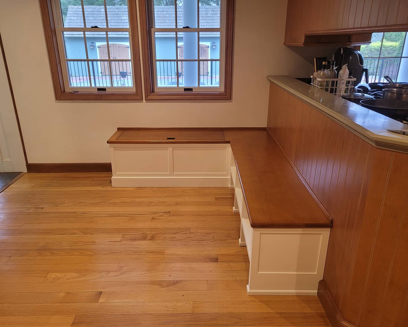 Farm house storage bench with cubbies