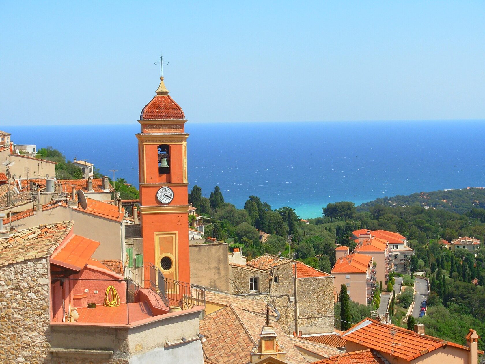 Wide view of Roquebrune-Cap-Martin’s coastline and hills