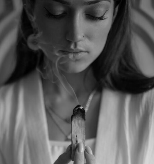 Лиза Исаева