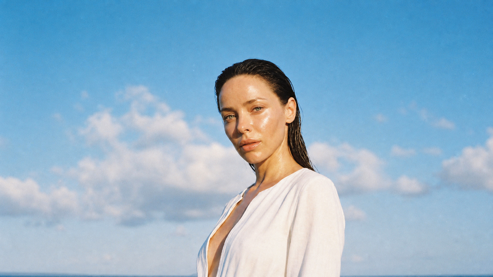 ROBEAUTY × Bright On Beach