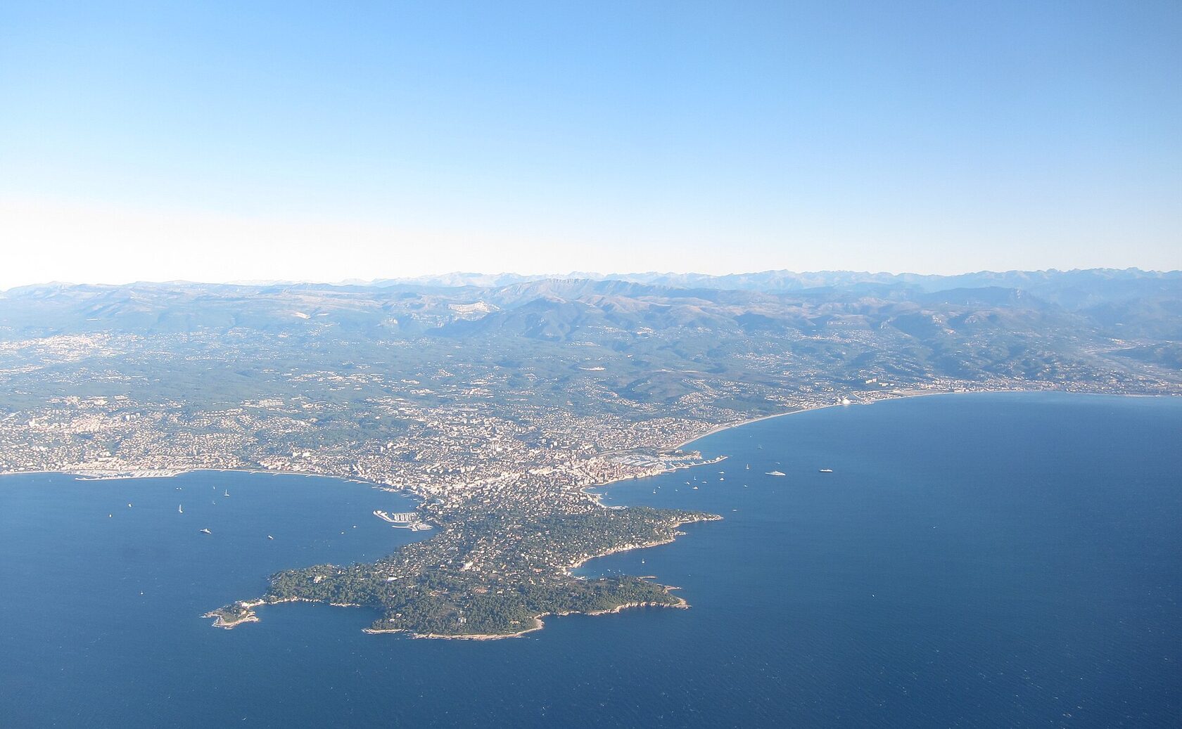 Vue aérienne de la presqu’île du Cap d’Antibes