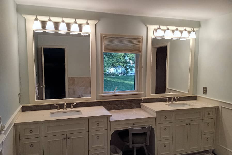 Matching vanities with two built-in mirrors and make up table with drawer 