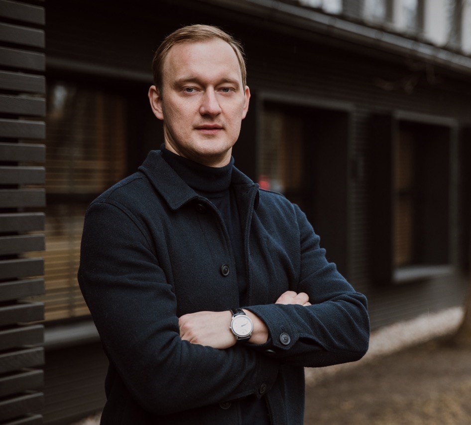 Kompānijas Kavis speciālistus