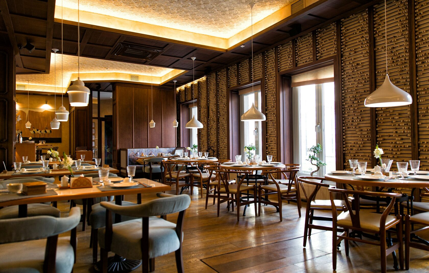 Restoran ichki ko'rinishi