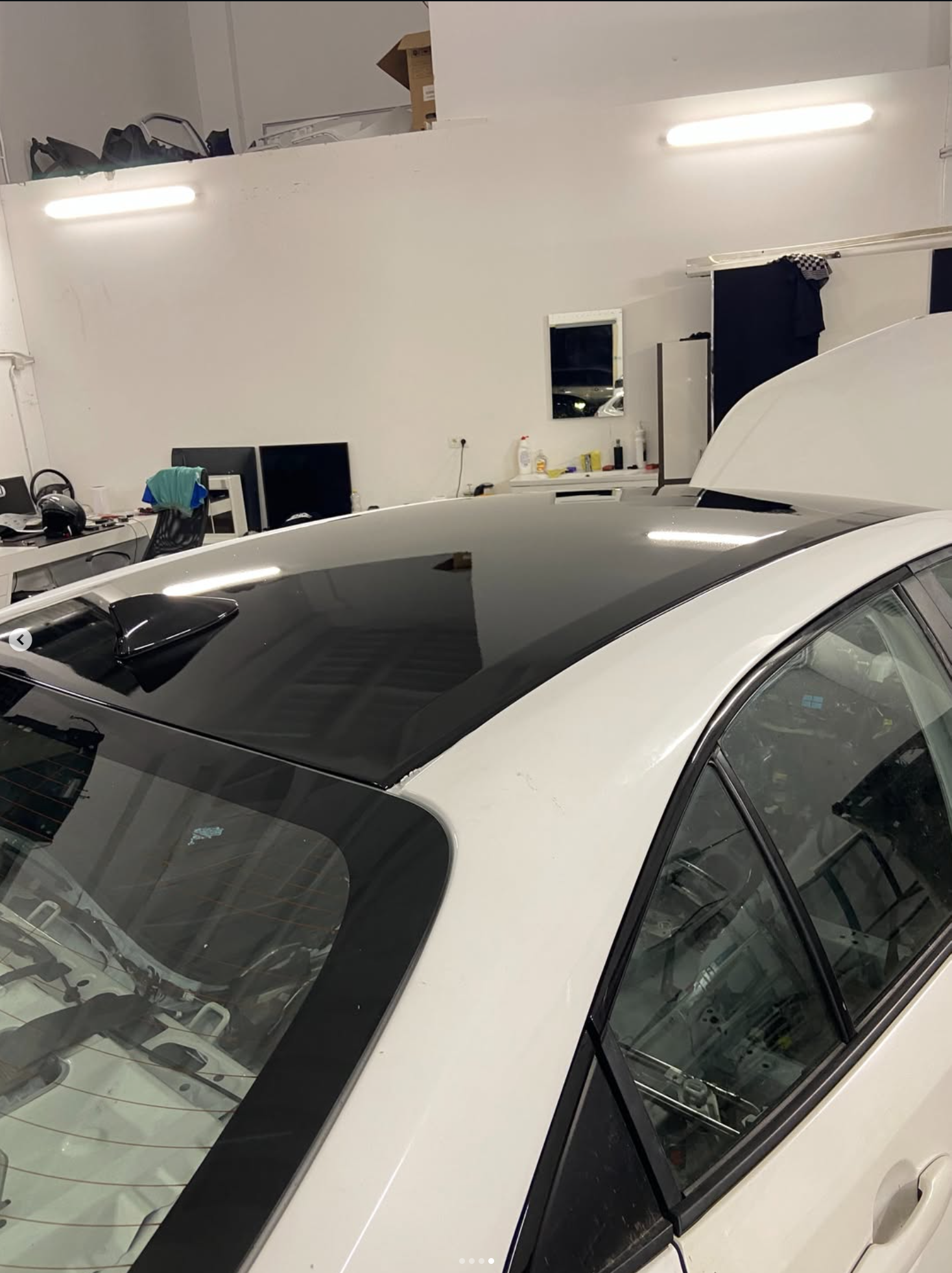 Поклейка wrap плівки на дах авто та полірування кузова — Full Drive Studio Bratislava