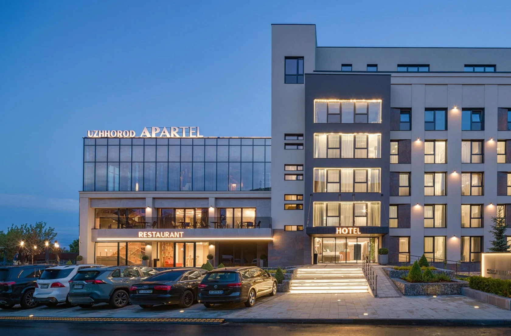 Apartel Uzhhorod — главный вид апарт-отеля в Ужгороде
