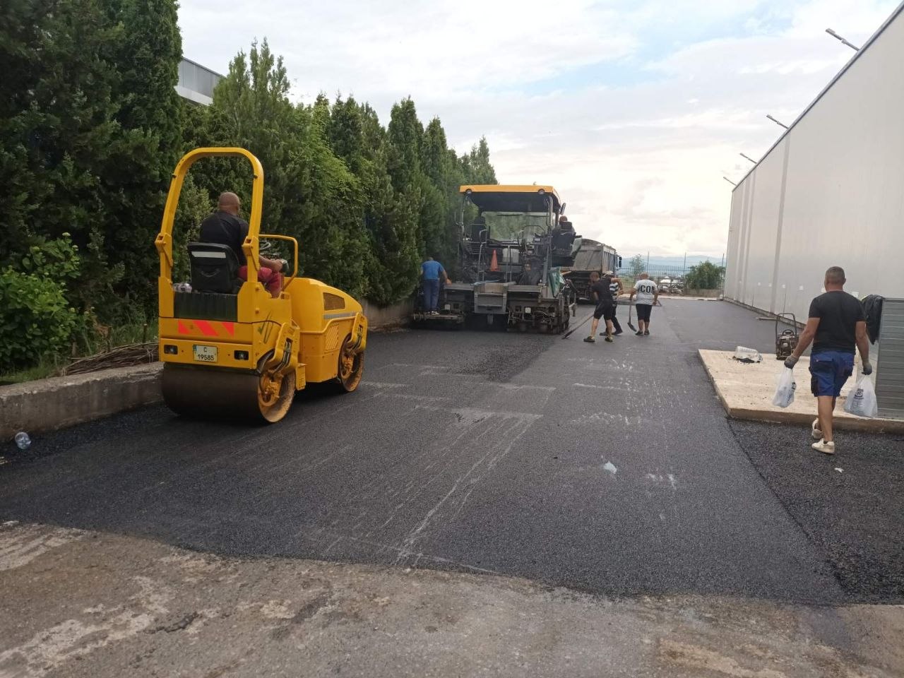 Асфалтиране на паркинг