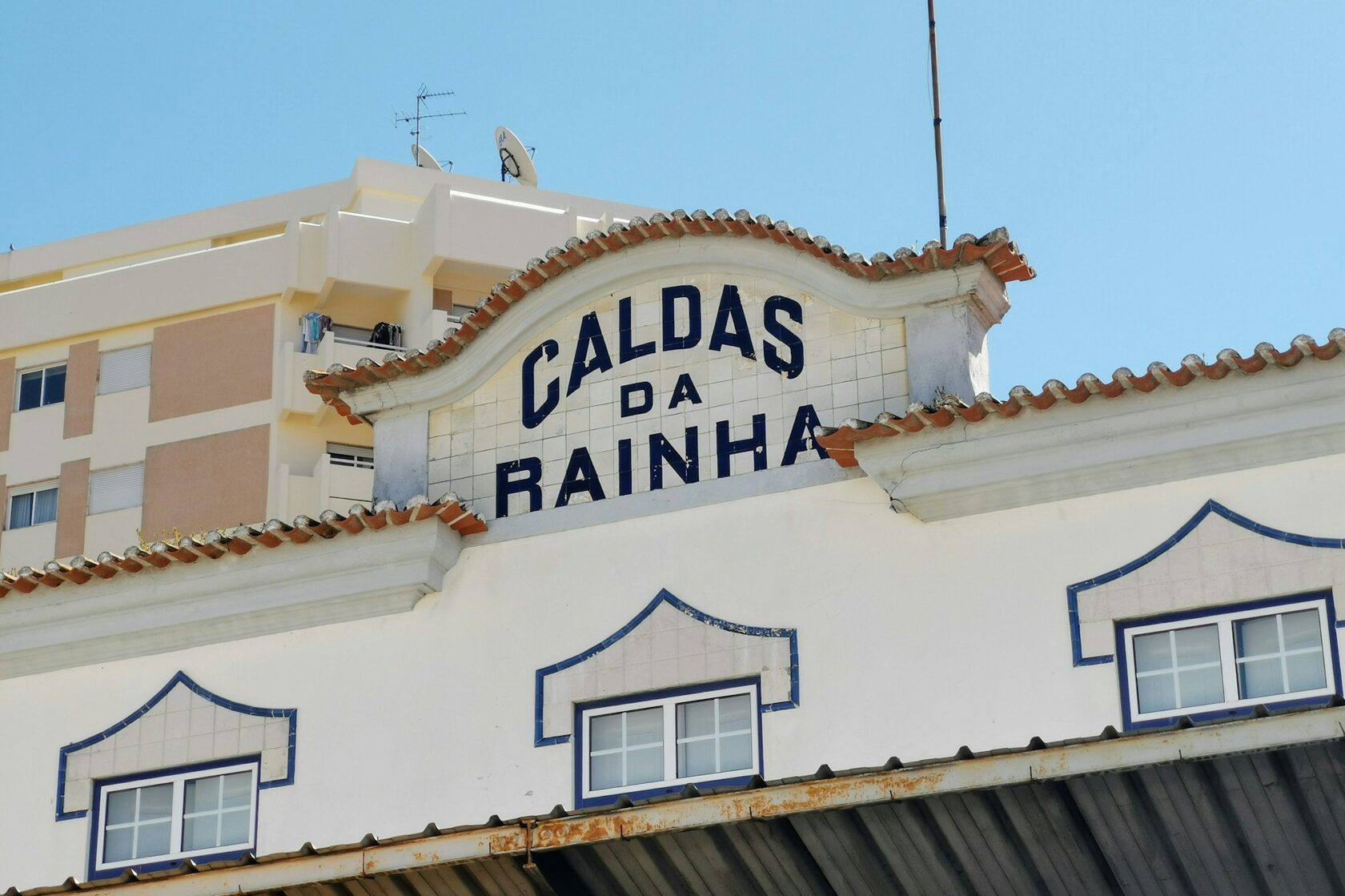 Peça de cerâmica tradicional portuguesa