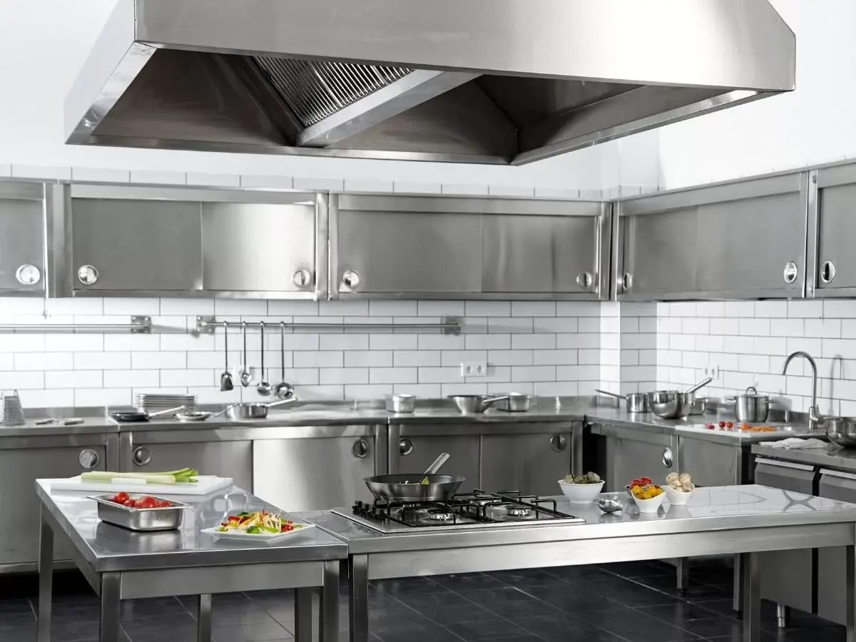 Hotte aspirante inox professionnelle