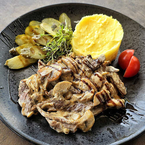 Beef stroganoff – food delivery from DEPO Salsa Grill Restaurant Kyiv
