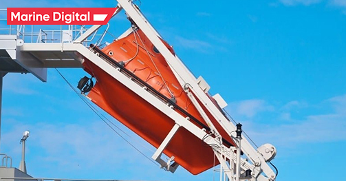 Types of lifeboat releasing mechanisms