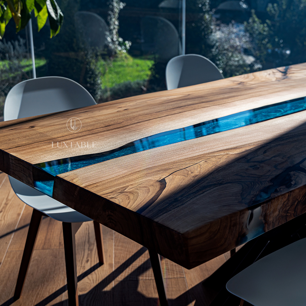 Tavolo Alagoas in noce europeo e resina azzurra pigmentata di spessore 6cm, tavolo in legno e resina, Luxtable