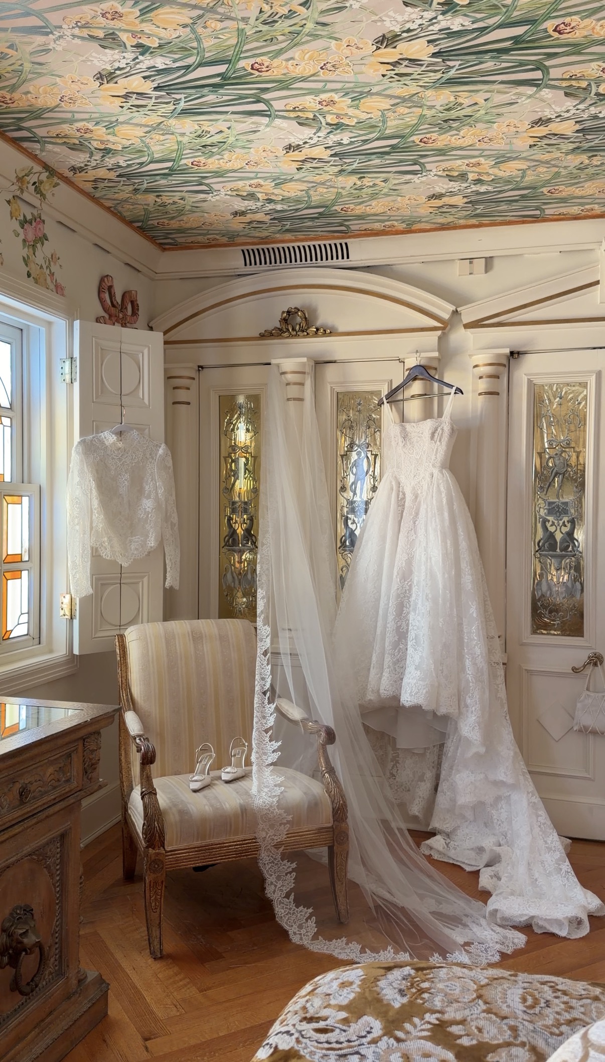 wedding dress