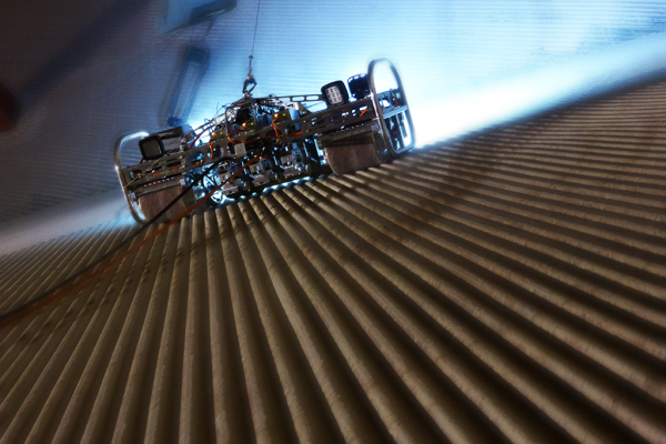 Robots ship inspectors