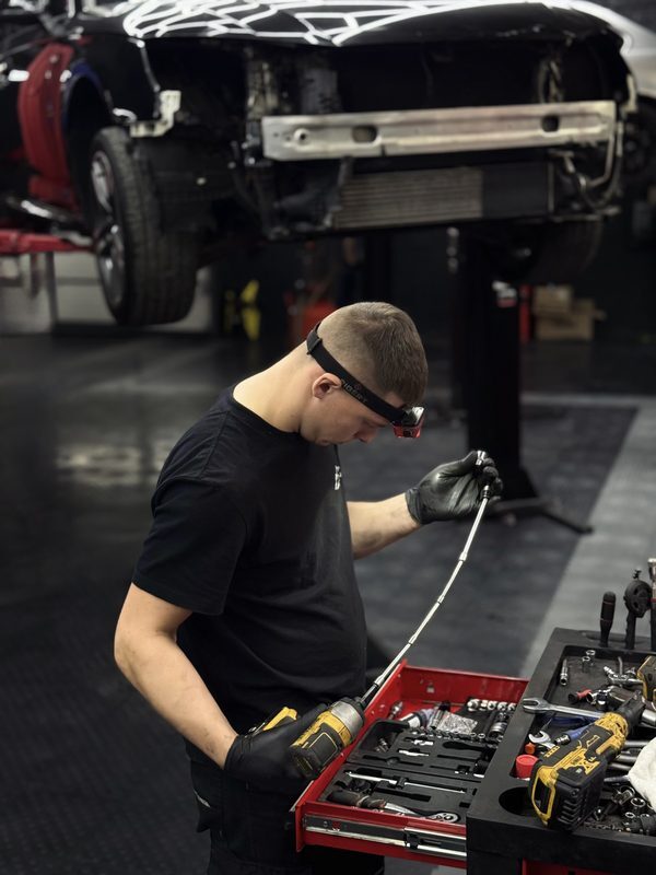 Mechanik Healthy Car z kamerą inspekcyjną